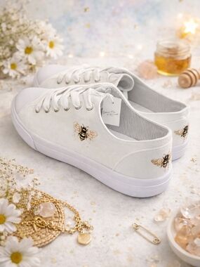 Custom Honey Bee Sneakers Womens 9 Boho Cottagecore Canvas NWT